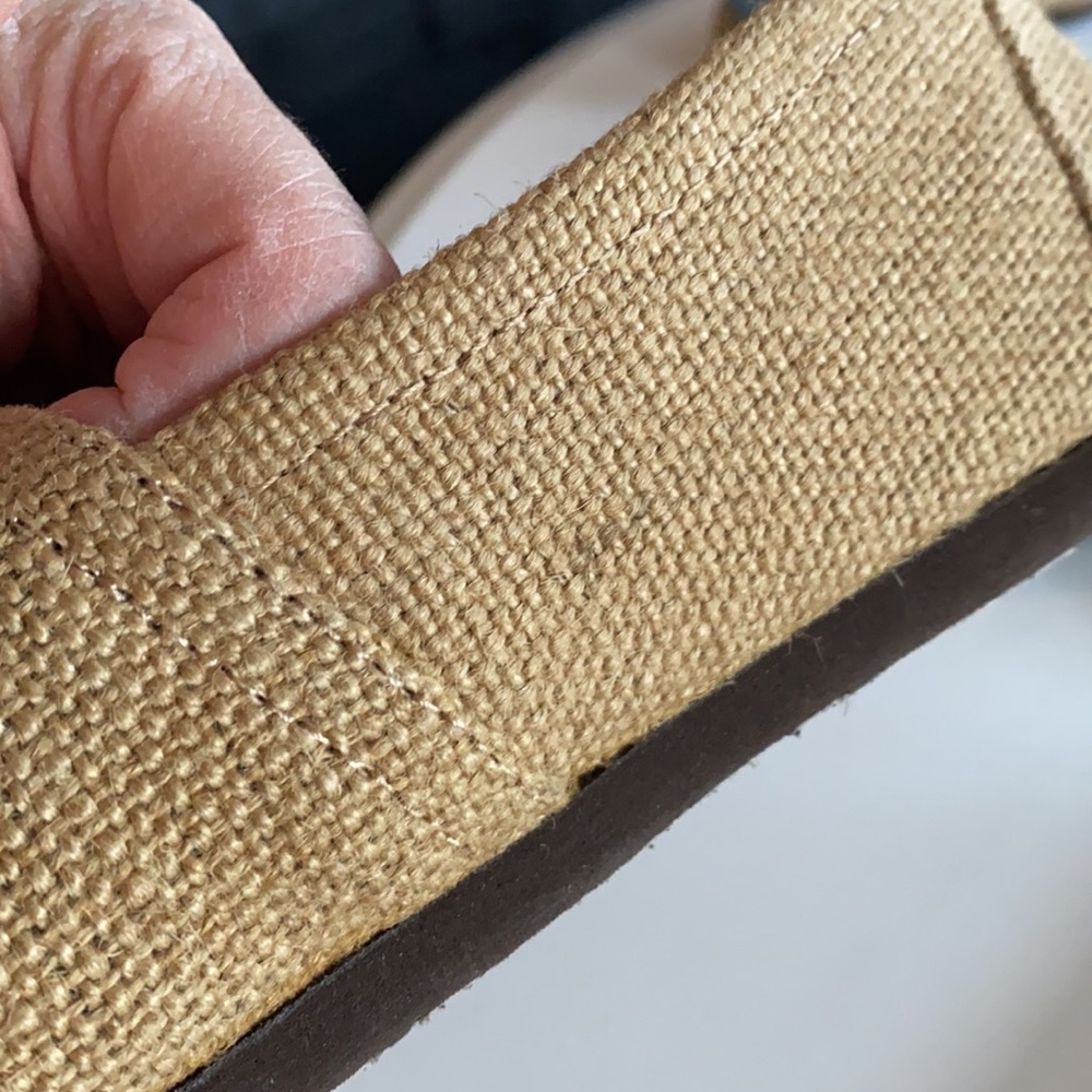 Tom’s Classic Natural Burlap Woman’s Canvas Espadrilles / Size 8 - Picture 10 of 11